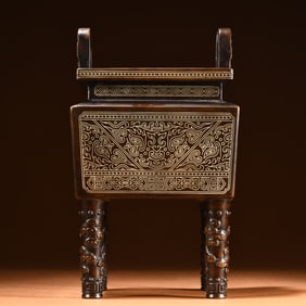 A piece of Ming precision cast copper tire wrong silver wire gluttonous pattern tripod furnace