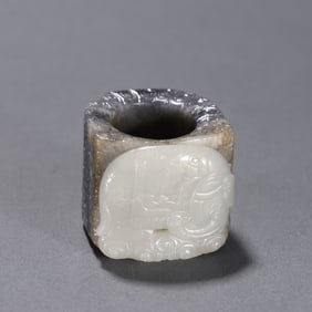 A piece of Qing Dynasty Hetian jade blue and white seed carving "Taiping has an elephant" horseshoe