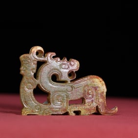 A piece of the Shang and Zhou dynasties was full of Qin dragon pendants