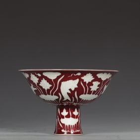 A piece of Ming Xuande ruby red white fish algae lotus pond pattern goblet