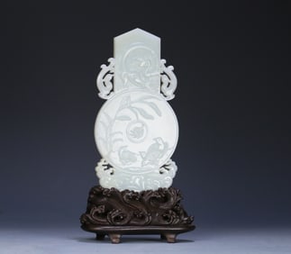 A piece of Qing Dynasty Hetian jade dragon phoenix beast bird pattern jade gui ornament