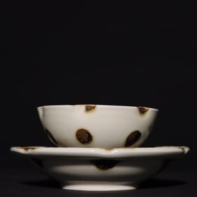 A piece of Song Dynasty kiln and support