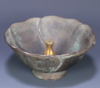 A piece of Yuan Dynasty sterling silver flower-shaped incense sticks