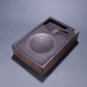 A piece of Qing Xu Yaoguang carved gold toad pattern inkstone