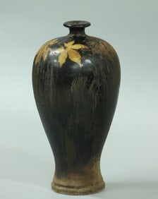 One piece of Jizhou kiln, maple leaf, plum bottle