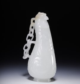 One piece of Hetian jade phoenix chain bottle