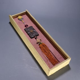 A piece of Qing agarwood carved cloud dragon pattern waist wear