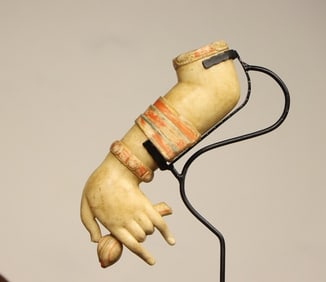 A piece of white marble Buddha's hand