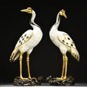 A pair of  Qing Qianlong copper tire cloisonné enamel crane ornaments
