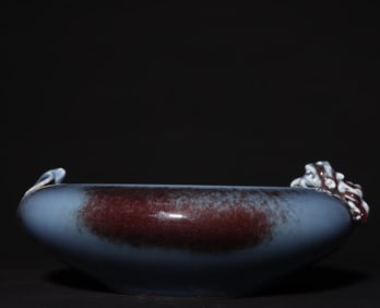 A piece of Qianlong kiln in the Qing Dynasty changed the glaze of the dragon wash