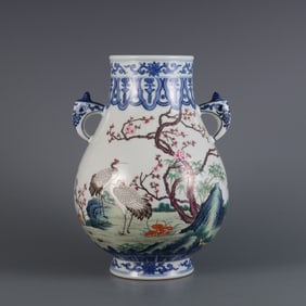 A piece of Qing Qianlong year blue and white plus pastel flowers and birds pattern dove ear respect