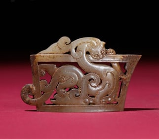 One piece of seed material dragon sword ornament