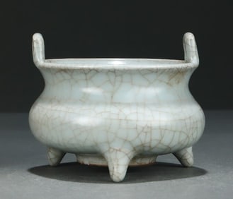 One piece of Song Longquan kiln three-legged fumigation furnace