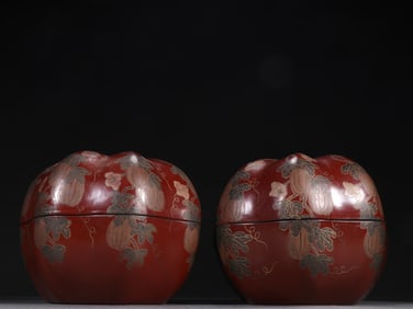 A pair of Japanese reflux lacquerware pumpkin boxes