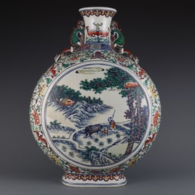 A large flat bottle of the Qing Yongzheng year made of the bucket color spring ploughing map