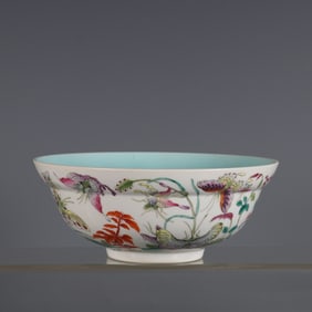 A Qing Jiaqing New Year's pastel butterfly love pattern folding waist bowl