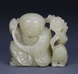 A piece of Hetian jade bangs play golden cicada carving