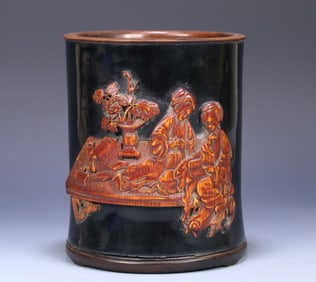 A piece of Qing Dynasty bamboo carved lacquerware character story pen holder