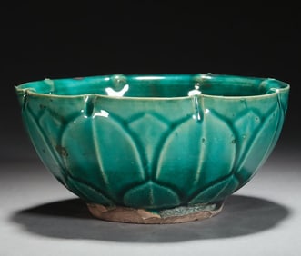 A piece of Song Dynasty green glazed lotus pot