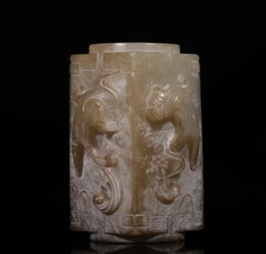 A piece of Hetian jade gray skin Qin heaven round jade cong