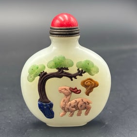 A piece of Qing Dynasty Hetian jade incense inlaid deer crane snuff bottle