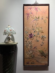 A piece of Qing Dynasty Cantonese embroidery "all the way up"