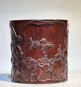 A piece of bamboo root carved pen holder