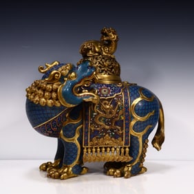 A piece of Qing Dynasty cloisonne lion incense burner