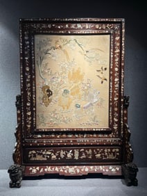 A piece of Qing Dynasty Cantonese embroidery "Taishi Young Master" interstitial