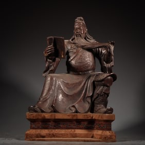 A Qing Dynasty bronze statue of Guan Gong