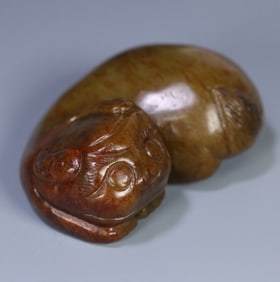 A piece of ancient jade beast ornaments