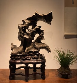 A piece of Qing Dynasty Taihu Shishanzi