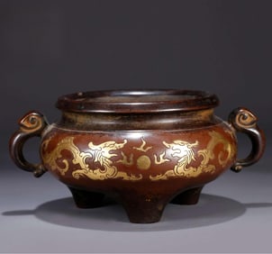 A piece of Qing Dynasty copper Ganoderma lucidum ear stove
