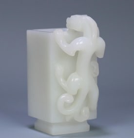 A piece of Qing Dynasty Hetian white jade dragon ear cup