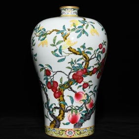 A piece of Qing Yongzheng pastel three-fruit pattern plum vase