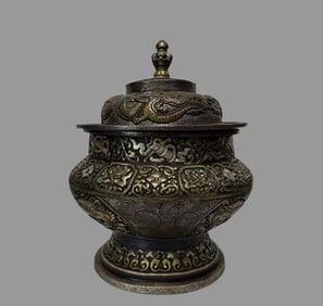 A piece of iron scissors craft auspicious eight treasures bazaar jar