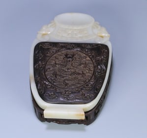 A piece of Qing Dynasty scholar's elegant ware small leaf red sandalwood and Tian jade dragon