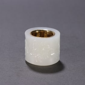 A piece of Qing Hetian jade hunting figure wrench