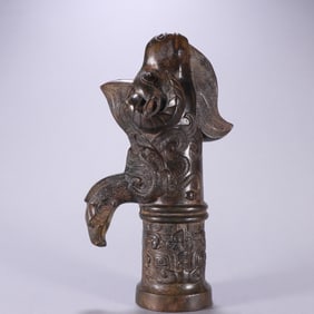 A piece of war Han bronze axle beast head