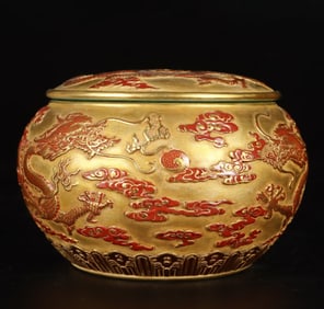 A precious pastel-painted gold-painted enamel dragon jar