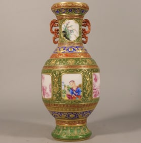 A piece of Qianlong in the Qing Dynasty - green space painted gold window figure landscape amphora