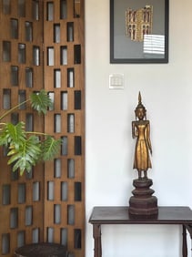 A statue of Laotian wood lacquer Jin Nanchuan