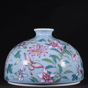 A piece of the Qing Dynasty Yongzheng year system sky blue glaze ground enamel color flower grass