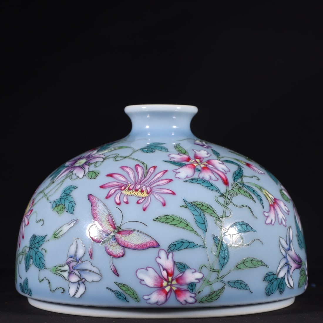 A piece of the Qing Dynasty Yongzheng year system sky blue glaze ground enamel color flower grass (1 of 9)