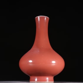 A piece of Qing Qianlong sacrificial red glazed water chestnut bottle