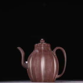 A pair of famous purple sand strip prismatic teapots