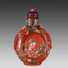 A Qing Dynasty snuff bottle with a window opening Western figure figure