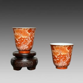 A pair of Yongzheng year-made alum red pine, bamboo and plum inscription poems depicting gold