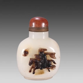 A piece of Qing Dynasty agate rose to the rank of official and made a fortune snuff bottle