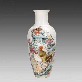 A fine pastel room on a large auspicious vase